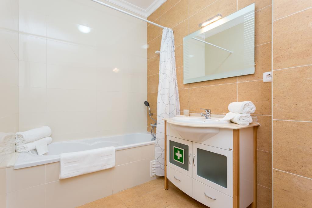 Edificio Sol Mr Sponsor Apartment ポルティマン エクステリア 写真